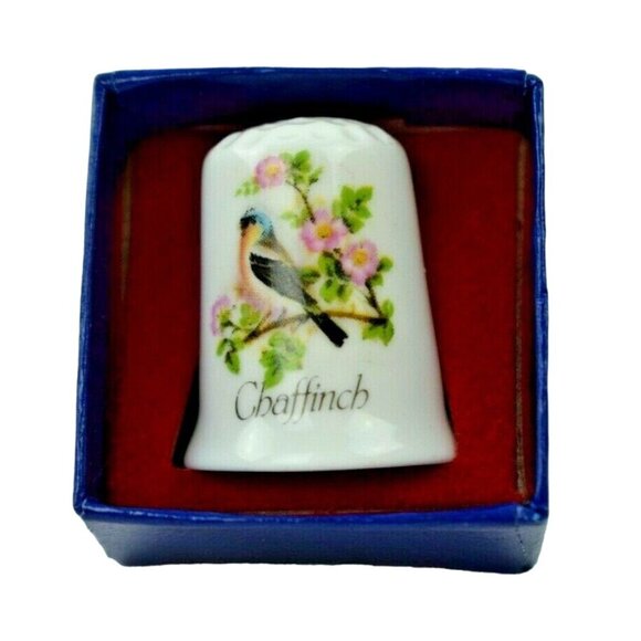 Exquisite Chaffinch Collectible Souvenir Thimble Fine Bone China (England) - Picture 4 of 7
